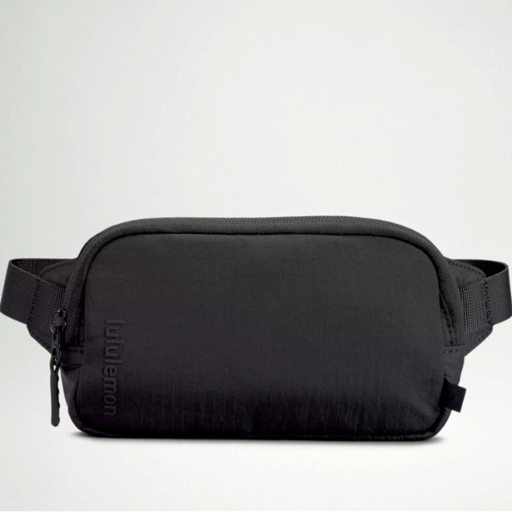Black Lululemon Mini Belt Bag